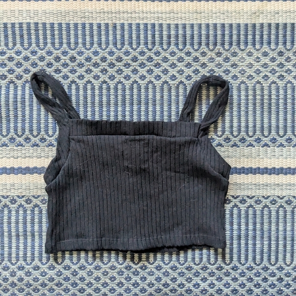 Black Ribbed Button-Up Crop Top - Picture 3 of 4